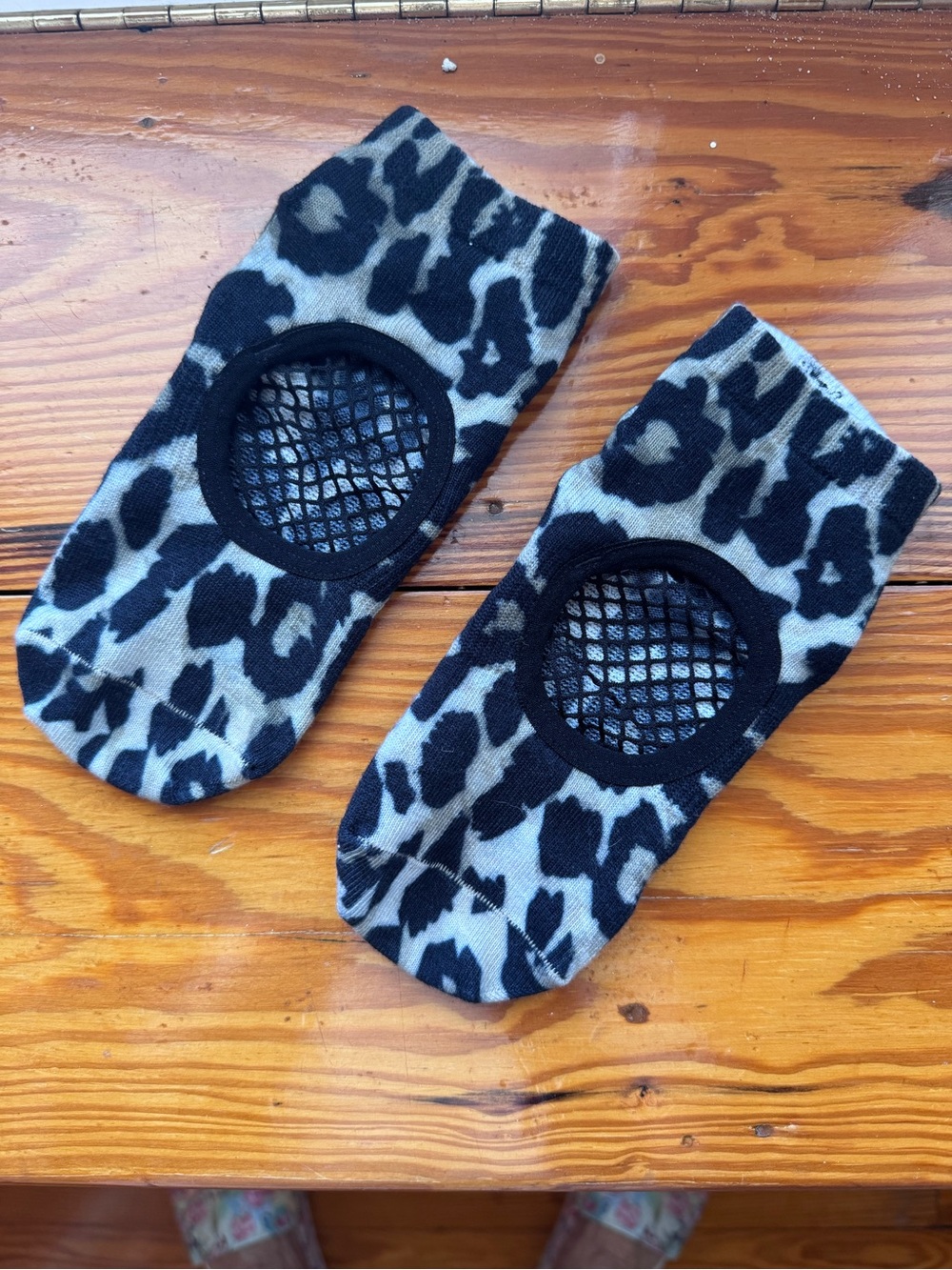 Pilates Leopard Grip Socks - Black & Gray, Fits 5-6 Shoe size